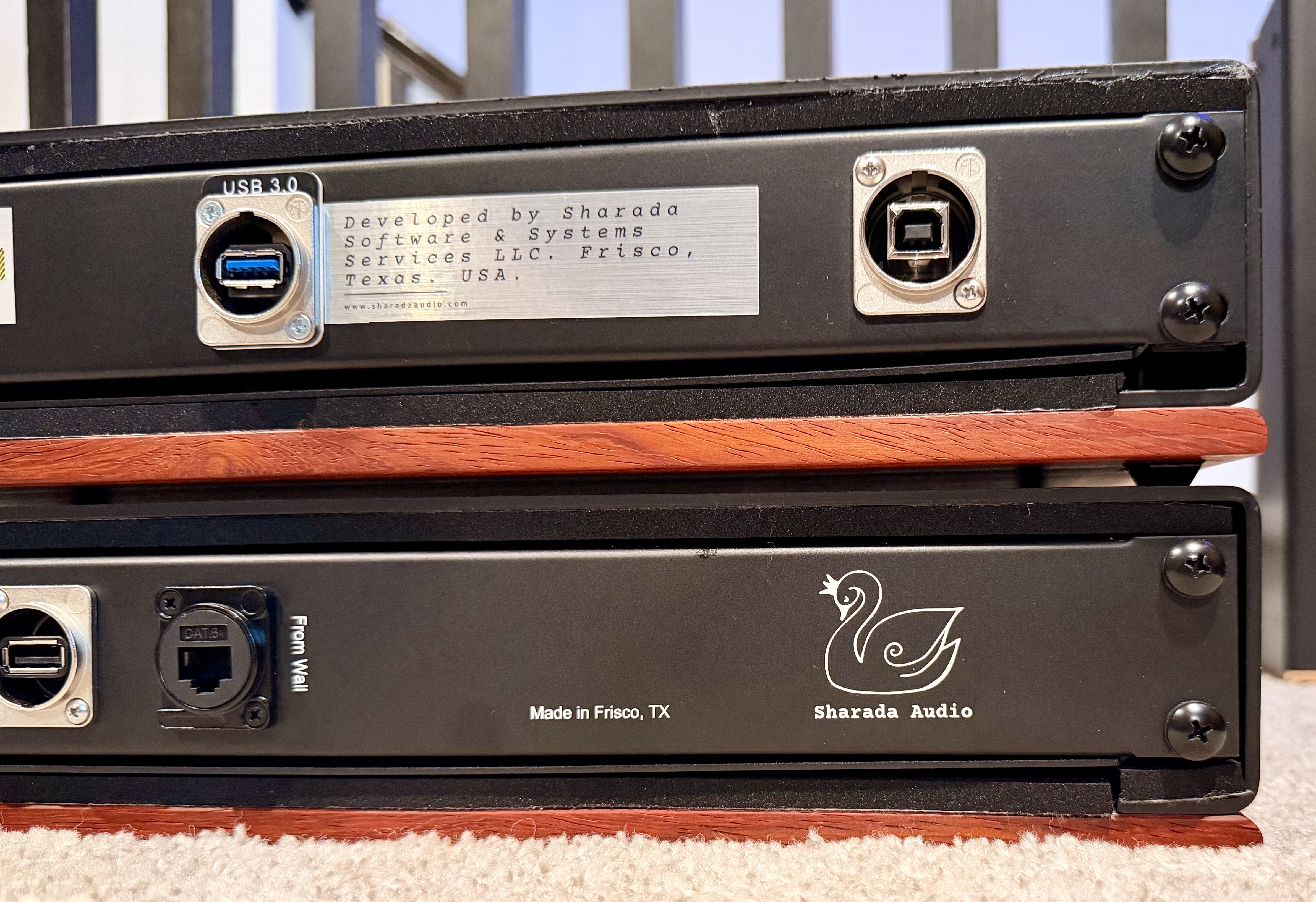 USB Reclocker rear panel view