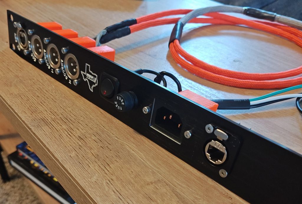 Sharada Audio - AES Player + Streamer & DAC - IO Panel